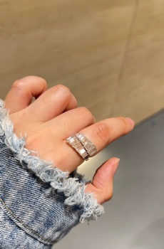 18K Gold Lab‑Grown Gradient Pink Diamond Ring, Designer Pink Diamond Engagement Ring, Custom Fine Jewelry for Women Girlfriend