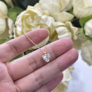 Simple Light‑Luxury 18K Gold Heart‑Shaped Lab‑Grown Diamond Pendant 1CT Love Heart Necklace Jewelry Gift for Girlfriend