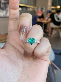 18K Gold Lab‑Grown Paraiba Heart‑Shaped Ring Neon Electric Blue Gemstone Engagement Proposal Ring